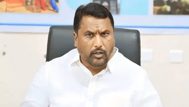 Medaram: అడ్లూరి లక్ష్మణ్ కాన్వాయ్‌పై దాడి కలకలం