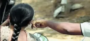 చైన్ స్నాచర్ల కలకలం.. 30 గ్రాముల బంగారం చోరీ