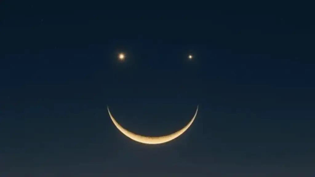 ఆకాశంలో అద్భుతం..త్రిగ్రహ సంయోగం