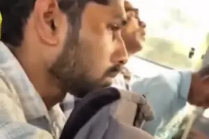 బస్సులో అసభ్య ప్రవర్తనకు చుక్కలు చూపించిన యువతి