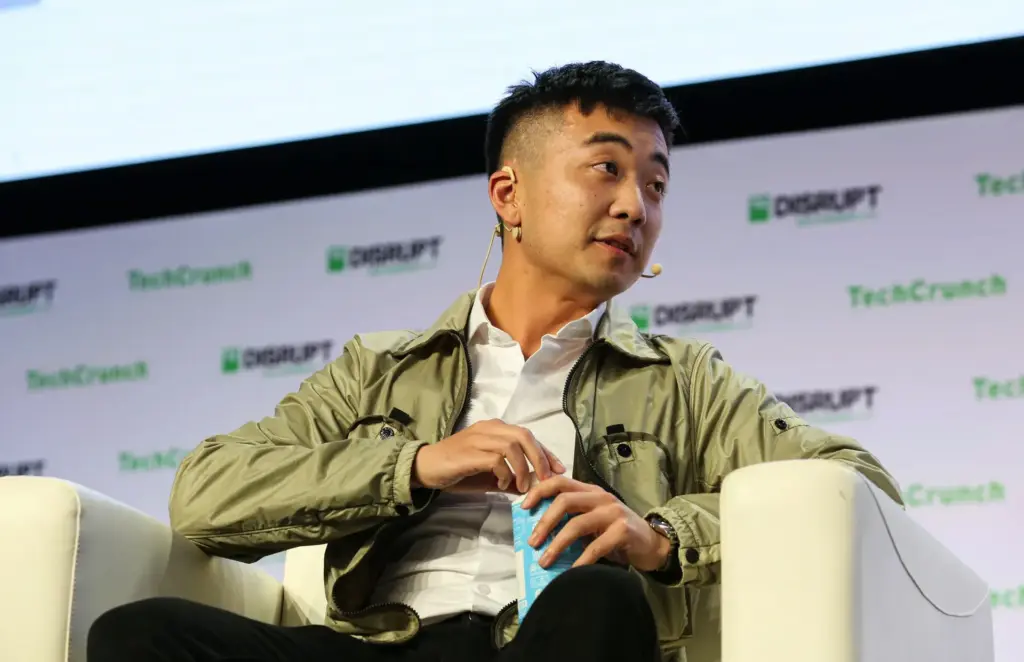China: OnePlus CEO పీట్ లౌపై అరెస్ట్ వారెంట్