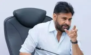 గిరిజన మహిళలకు నూతన సంవత్సర కానుక