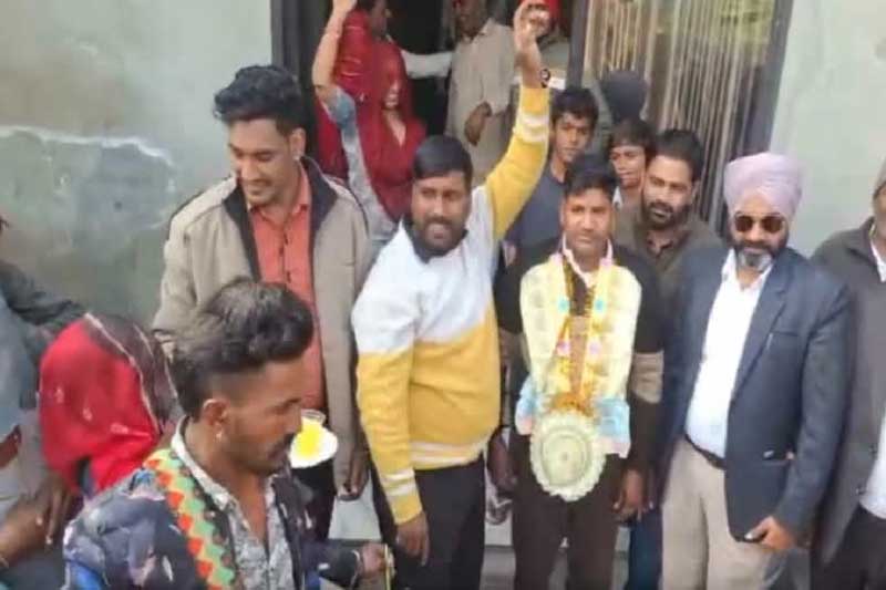 Lottery : రాత్రికి రాత్రే కోటీశ్వరుడైన డ్రైవర్..ఎలా అనుకుంటున్నారా?