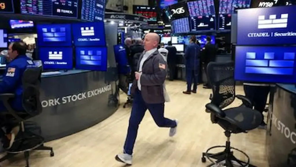 America: ఎలాన్ మస్క్ vs రైయానైర్ సీఈఓ మాటల యుద్ధం