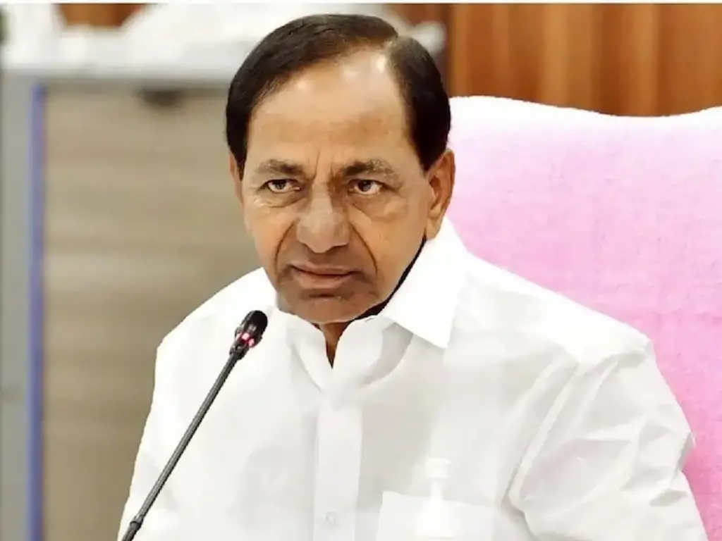 Telangana: కేటీఆర్​, హరీశ్​ రావులకు KCR సూచన