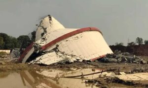 ప్రారంభానికి ముందే కూలిపోయిన వాటర్ ట్యాంక్