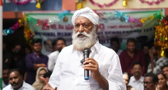 Tadipatri: మున్సిపల్ చైర్మన్ జేసీ ప్రభాకర్ రెడ్డి నిరాహార దీక్ష