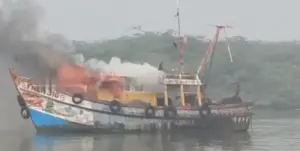 చేపల వేట బోటులో అగ్ని ప్రమాదం