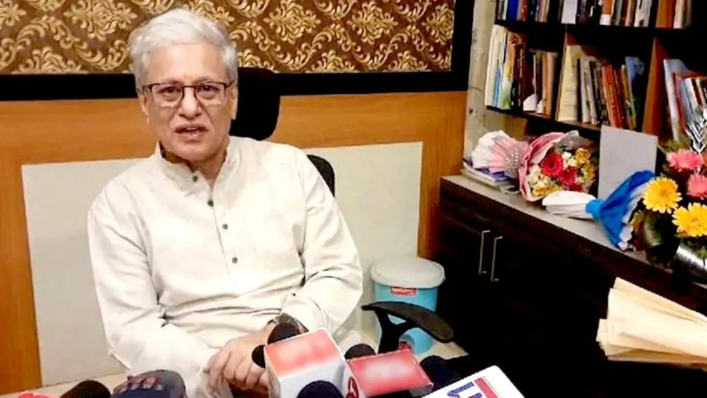 Hyderabad: OU VC Acharya Kumar Molugaram meets the Governor