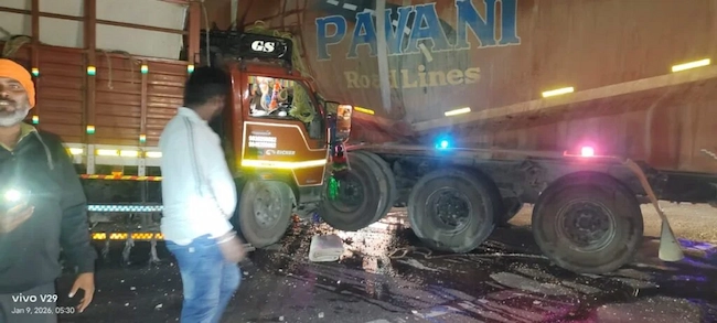 Miryalaguda : డీసీఎంను ఢీకొన్న సిమెంట్ ట్యాంకర్ – ముగ్గురు మృతి