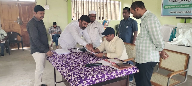Medak: పెద్ద శంకరంపేటలో ప్రజావాణి పాల్గొన్న జిల్లా కలెక్టర్