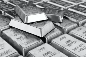 వెండి ధరకు కొత్త రికార్డు.. కేజీకి భారీగా పెరిగిన రేటు