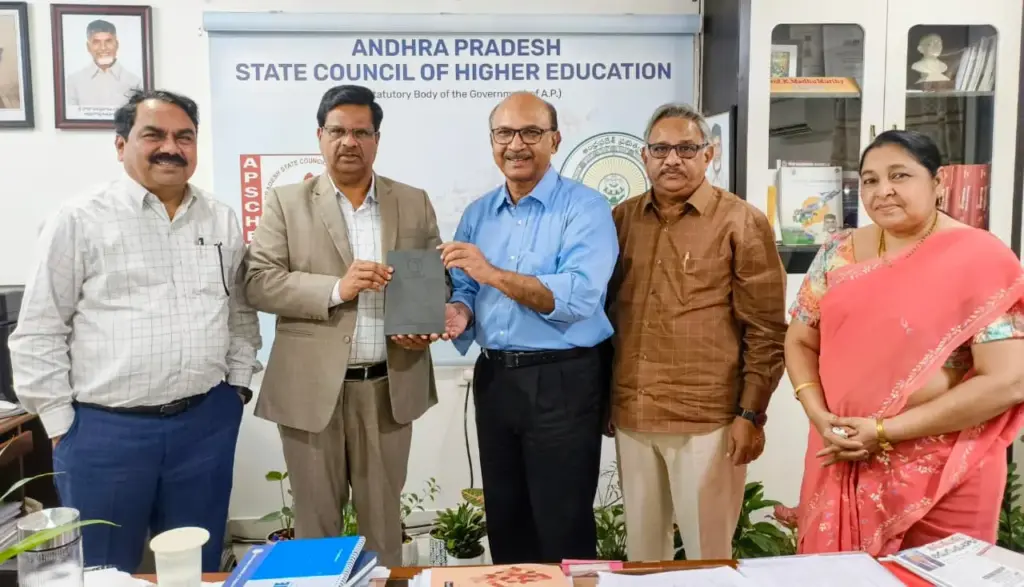 APSCHE: తెలుగు రాష్ట్రాల మధ్య ఉన్నత విద్యా సహకారం అవసరం