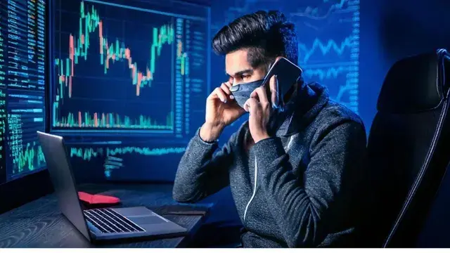 Hyderabad Cyber Fraud: సైబర్ నేరగాళ్ల వలలో ఐటీ ఉద్యోగి