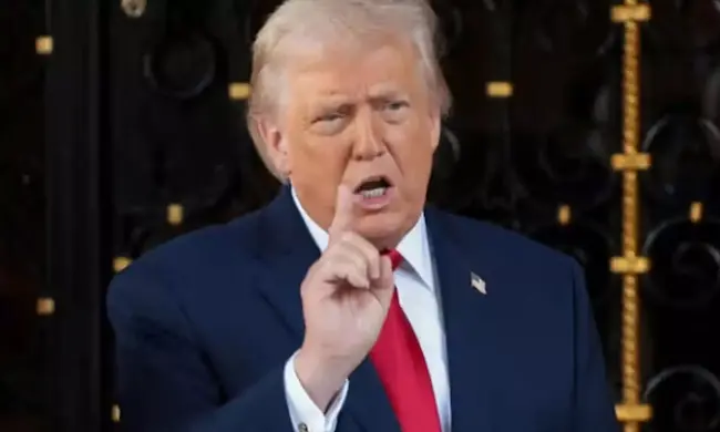 Iran Protests: ఇరాన్‌పై దాడి యోచన రద్దు చేసిన ట్రంప్