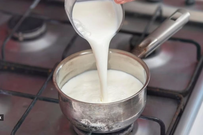 HealthTips: పాలు తాగితే శరీరానికి బలం… కానీ ప్రతీ ఒక్కరికీ కాదు