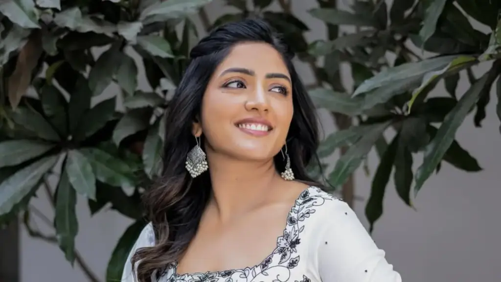 Eesha Rebba: ‘ఓం శాంతి శాంతి శాంతిః’పై ఈషా రెబ్బా స్పందన