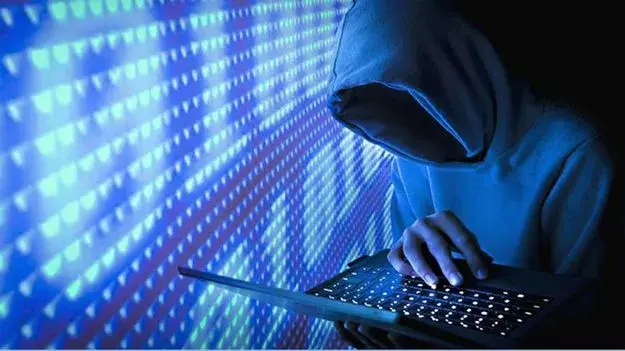 Cyber crime: నకిలీ AI వీడియోలతో అమాయకులను మోసం చేస్తున్న కేటుగాళ్లు