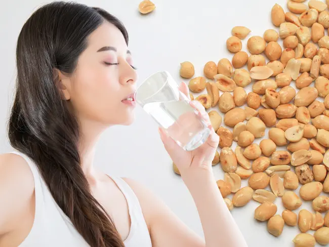 Peanut: పల్లీలు తిన్న వెంటనే నీళ్లు తాగుతున్నారా? అయితే ఇది తెలుసుకోండి..