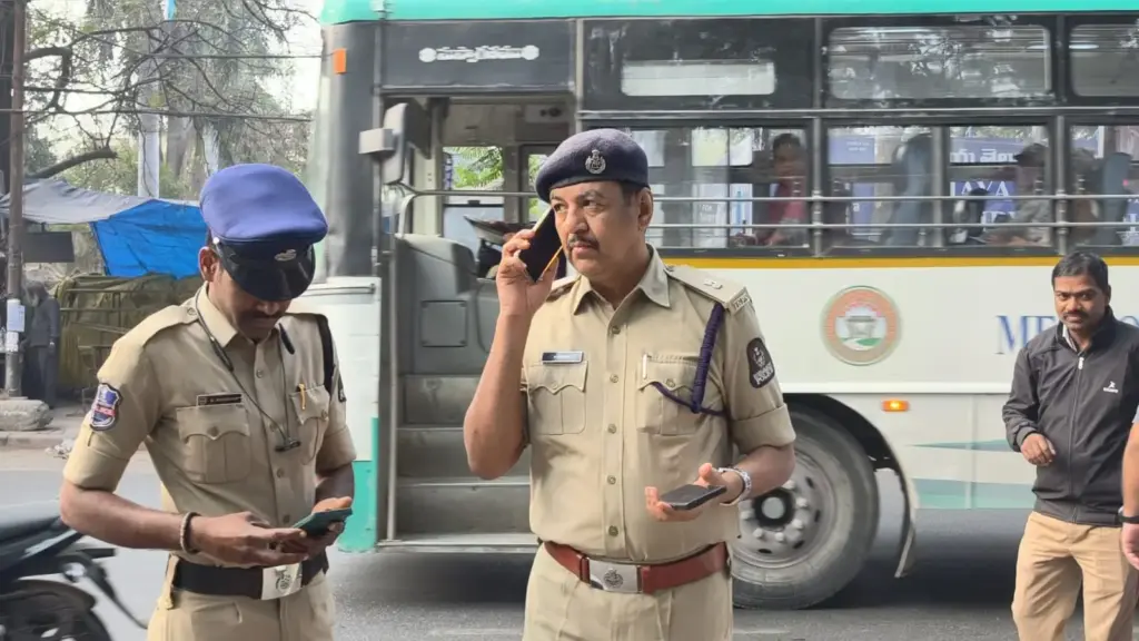 Koti Firing Case: కోఠి కాల్పుల కేసు.. ఆటో డ్రైవర్ పట్టివేత