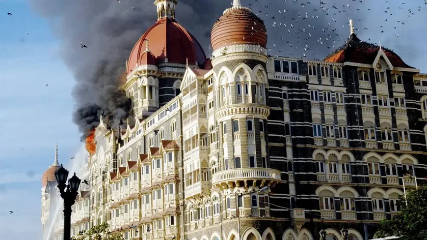 26/11 mastermind demand : మడురో ఉదాహరణ చూపిన ఓవైసీ 26/11 మాస్టర్‌మైండ్లను పాక్ నుంచి తీసుకురావాలి…