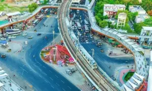 మెట్రోకు స్కైవాక్‌లు.. ప్రయాణ సమయం గణనీయంగా తగ్గింపు