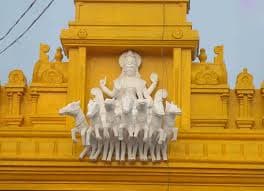 అరసవల్లి ఆదిత్యుడి దర్శనానికి 12గంటల టైమ్