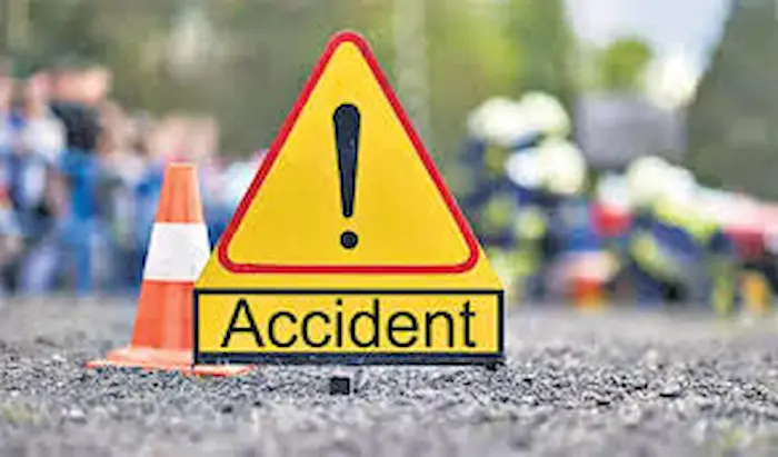 road accident: కర్ణాటకలో రోడ్డు ప్రమాదం..ఏపీకి చెందిన ఐదుగురు మృతి