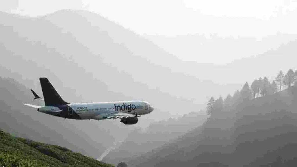 Gannavaram Airport: పొగమంచు కారణంగా దారి మళ్లిన విమానాలు