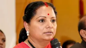 KCRకు సిట్‌ నోటీసులు.. స్పందించిన కవిత