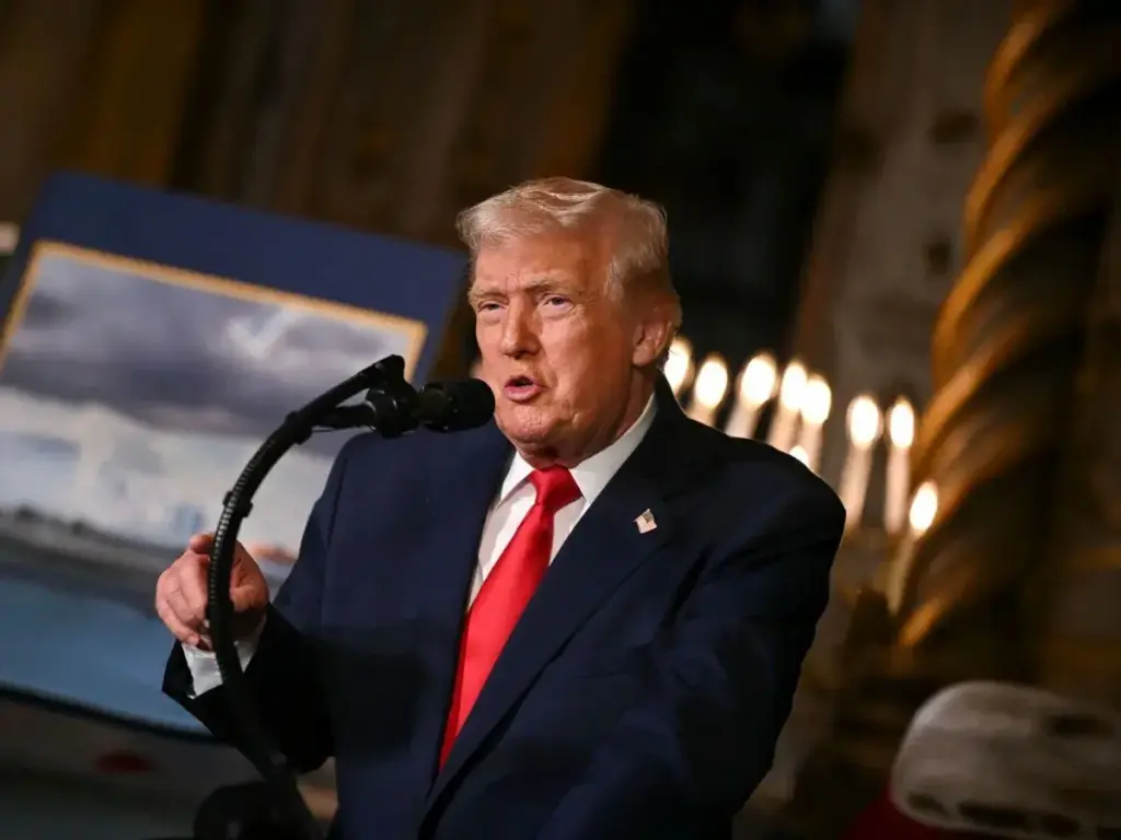 America: క్రెడిట్ కార్డ్ వడ్డీ రేట్లపై 10 శాతం పరిమితి: ట్రంప్