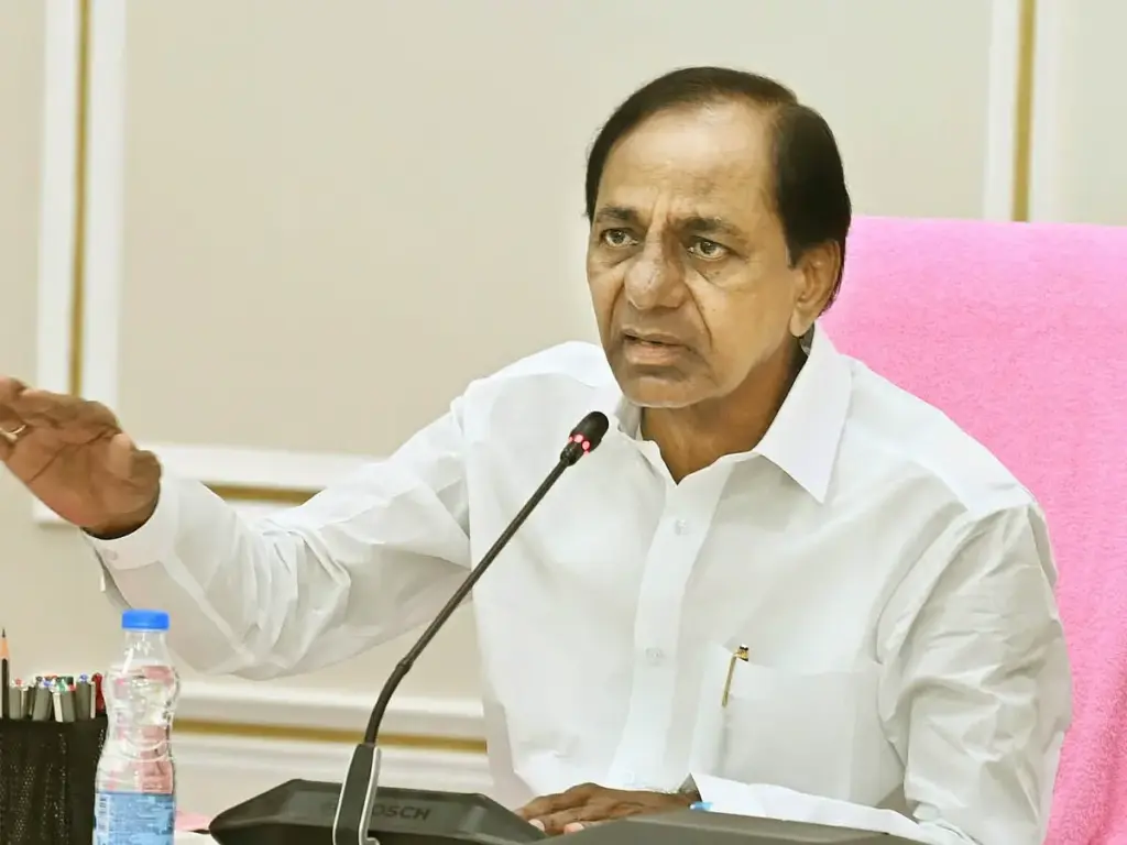 TG: Phone tapping case.. SIT notices KCR to appear for investigation