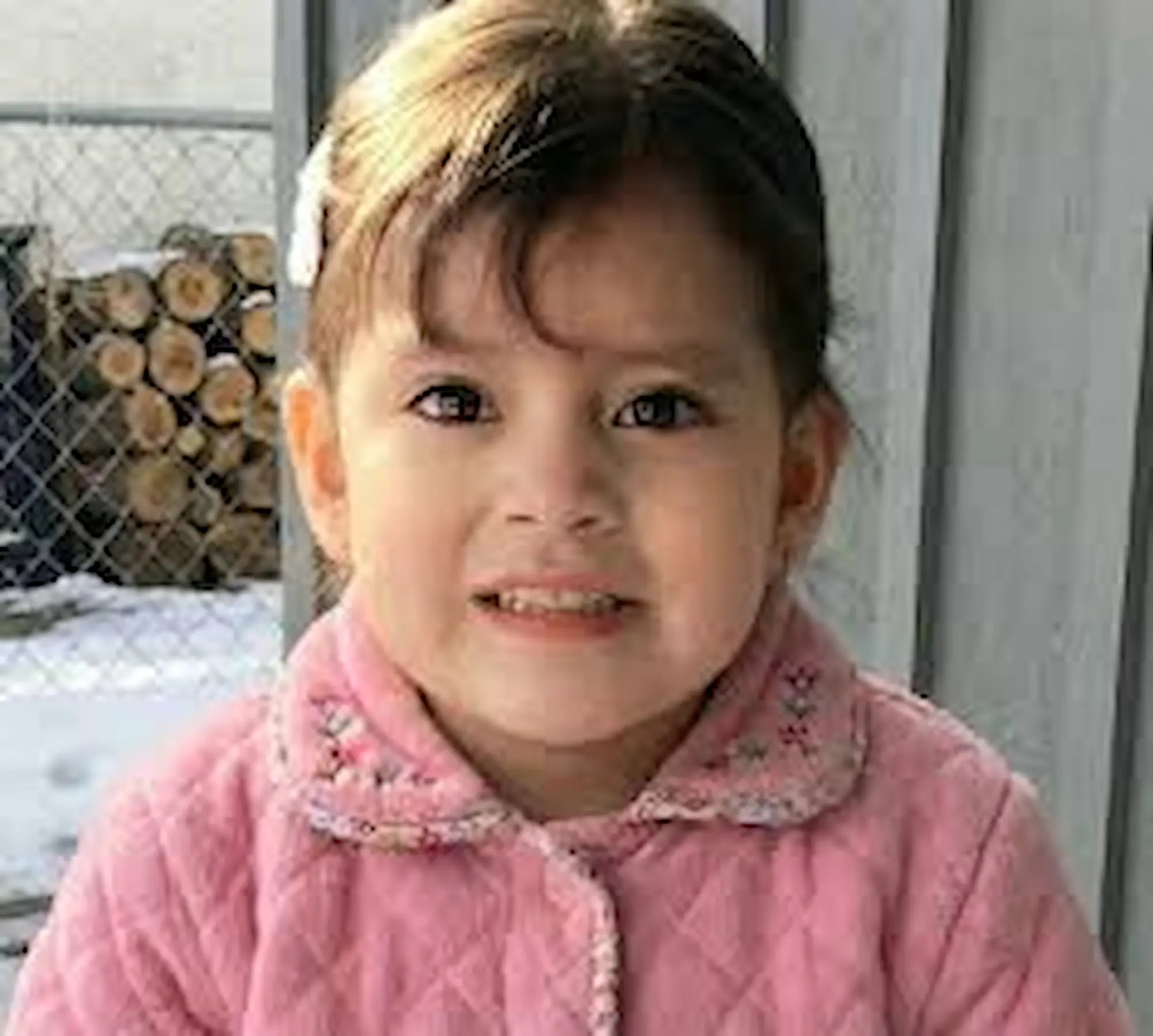 ఇదేం న్యాయం ! రెండేళ్ల చిన్నారిని అరెస్ట్ చేసిన అధికారులు