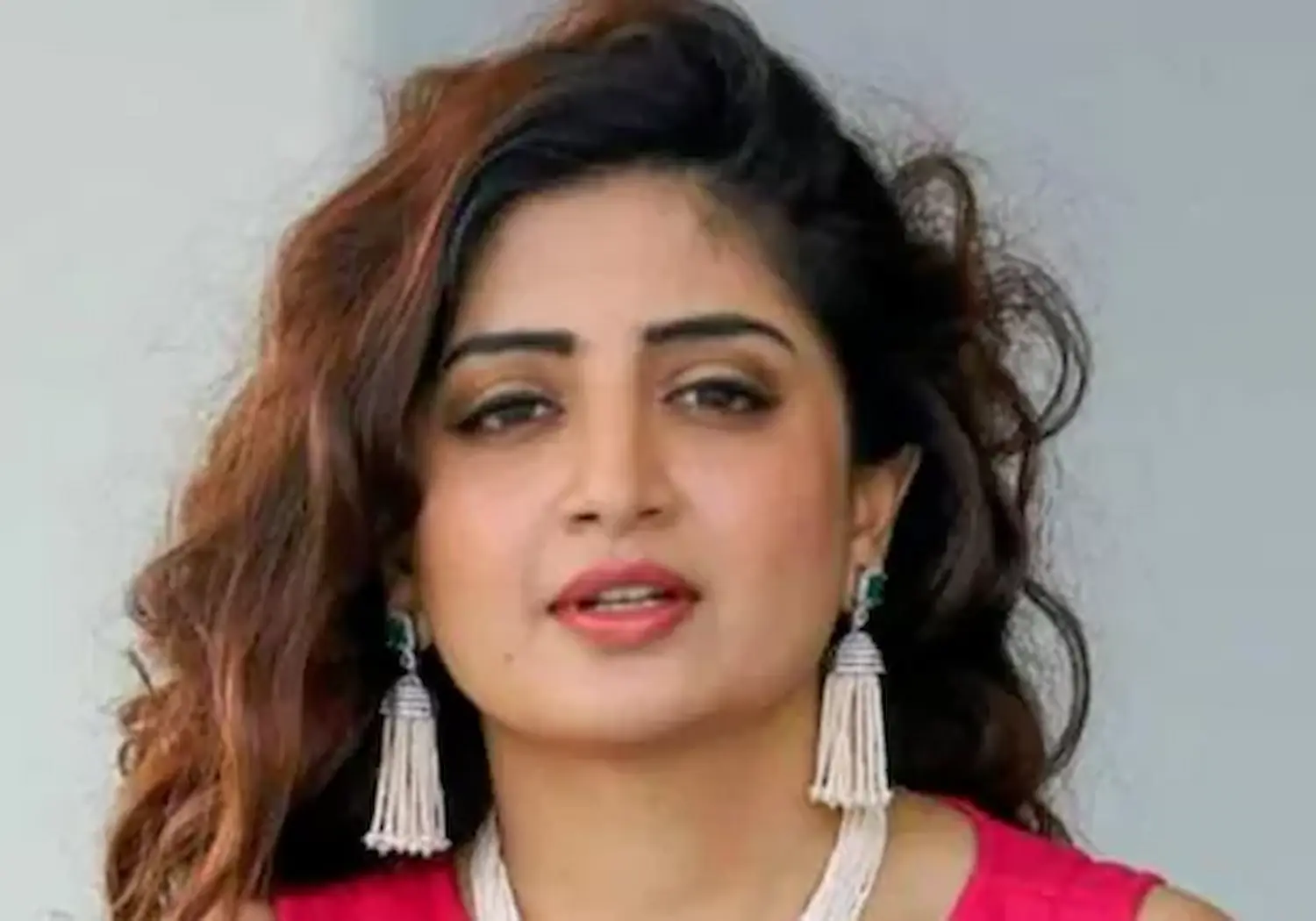 త్రివిక్ర‌మ్‌పై పూన‌మ్ కౌర్ ఫైర్