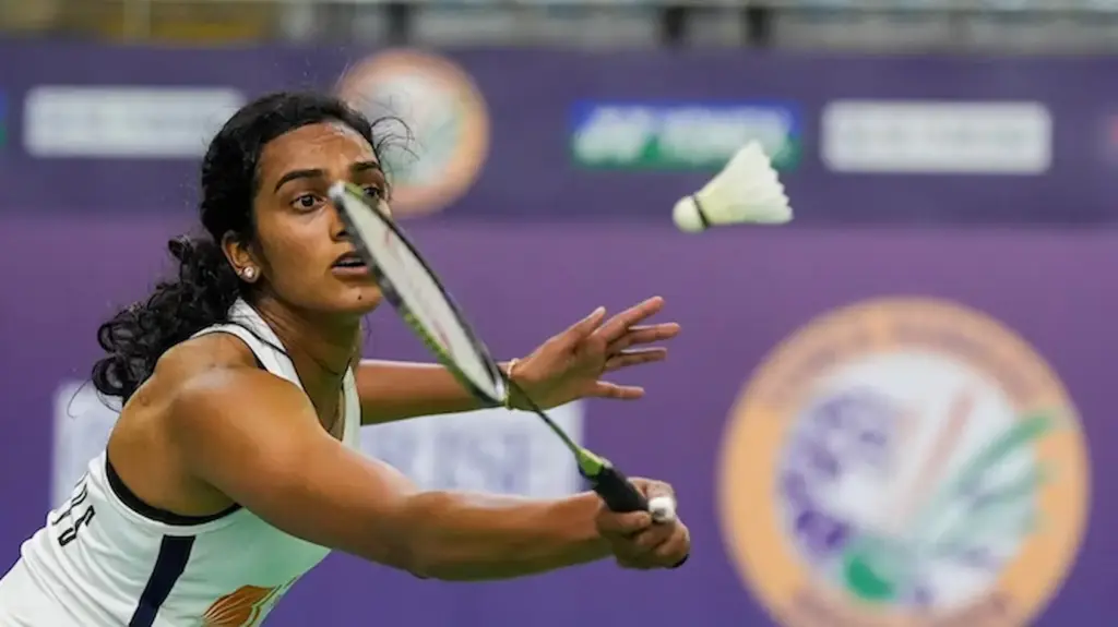 Malaysia -badminton-tournament-pv-sindhu-enters-semis