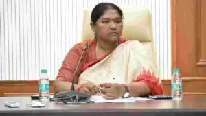 మంత్రి సీతక్క పర్యటనలో ఘర్షణ..కాంగ్రెస్–బీఆర్ఎస్ కుట్ర