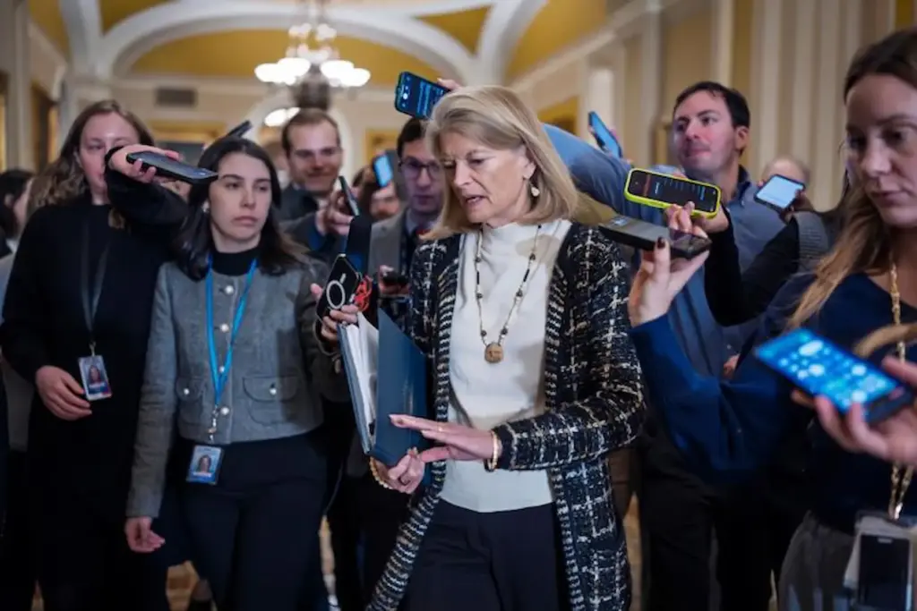 US: ICE సంస్కరణ డిమాండ్లు నెరవేరకపోతే ప్రభుత్వాన్ని స్తంభిస్తాం