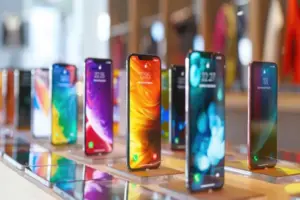 స్మార్ట్‌ఫోన్ అప్‌డేట్స్‌పై ప్రభుత్వ నియంత్రణ