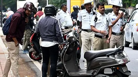 road safety: వాహనదారుల హెచ్చరిక.. ఈ తప్పులు చేస్తే లైసెన్స్ రద్దు