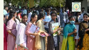 టెన్త్ విద్యార్థులకు 10 గ్రాముల బంగారం ఫ్రీ