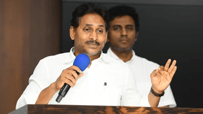 Y S Jagan: యేడాదిన్నర తర్వాత రాష్ట్రవ్యాప్తంగా పాదయాత్రను ప్రారంభిస్తా