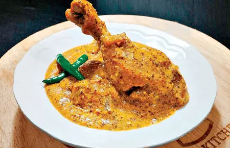 Food Menu: వందేభారత్ స్లీపర్‌‌ రైల్లో వెజ్ కర్రీ ప్లేస్‌లో చికెన్