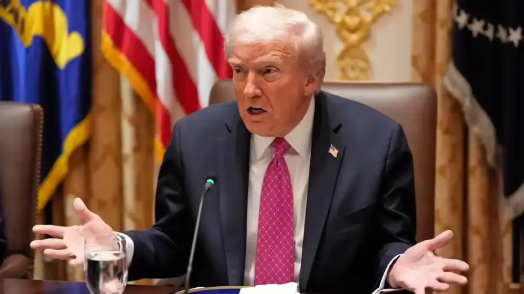 Pak-Afghan Border Clash: పాక్-అఫ్గన్ యుద్ధంలో జోక్యం చేసుకోనన్న ట్రంప్