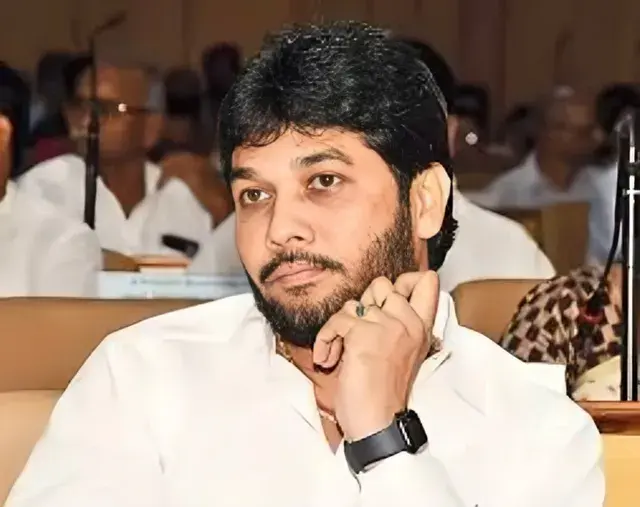 MLC Anantha Babu: నేను పరారీలో లేను: అనంతబాబు