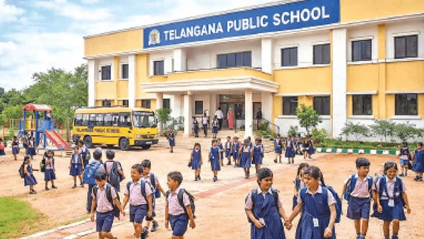 Revanth Reddy: తెలంగాణలో కొత్తగా 100 పబ్లిక్ స్కూళ్లు.. 