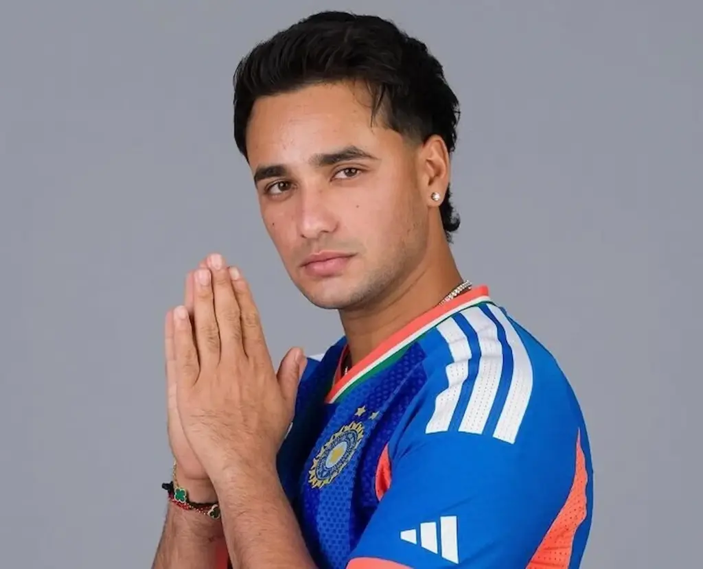 Abhishek admitted to the hospital.. Match doubt