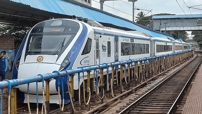 Vande Bharat Train Accident: జార్ఖండ్‌లో రైలు ప్రమాదం.. ముగ్గురు మృతి