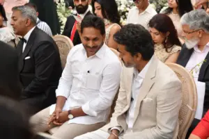 ఒకే ఫ్రేమ్ లో వైఎస్ జగన్.. కోలీవుడ్ హీరో