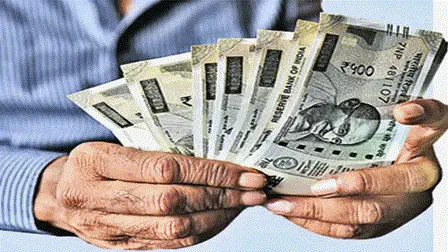 Municipal elections: కండువా కప్పుకుంటే రూ. 20 వేలు.. భలే మంచి బేరం