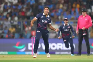 టీమిండియాను వణికించిన పేసర్ ఎవ‌రు?